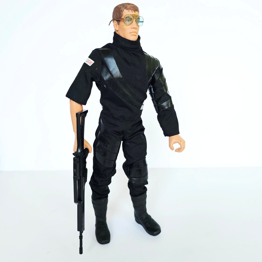 1996 Pawtucket 12" G.I. Joe Action Figure Black Jumpsuit‎ Boots Rifle 1457